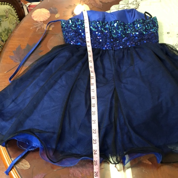 SOLD Steppin’ Out Homecoming dress - Picture 9 of 11